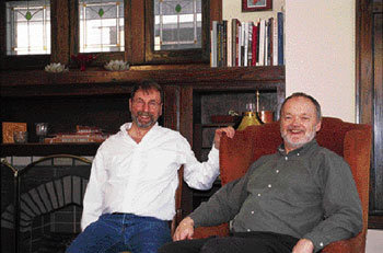 Thom Day and Dennis Scott live in a renovated bungalow at the end of the old trolley line on Chicago’s South Side. When the couple moved in, their furnishings blended right into the 1920s Arts and Crafts-style house.